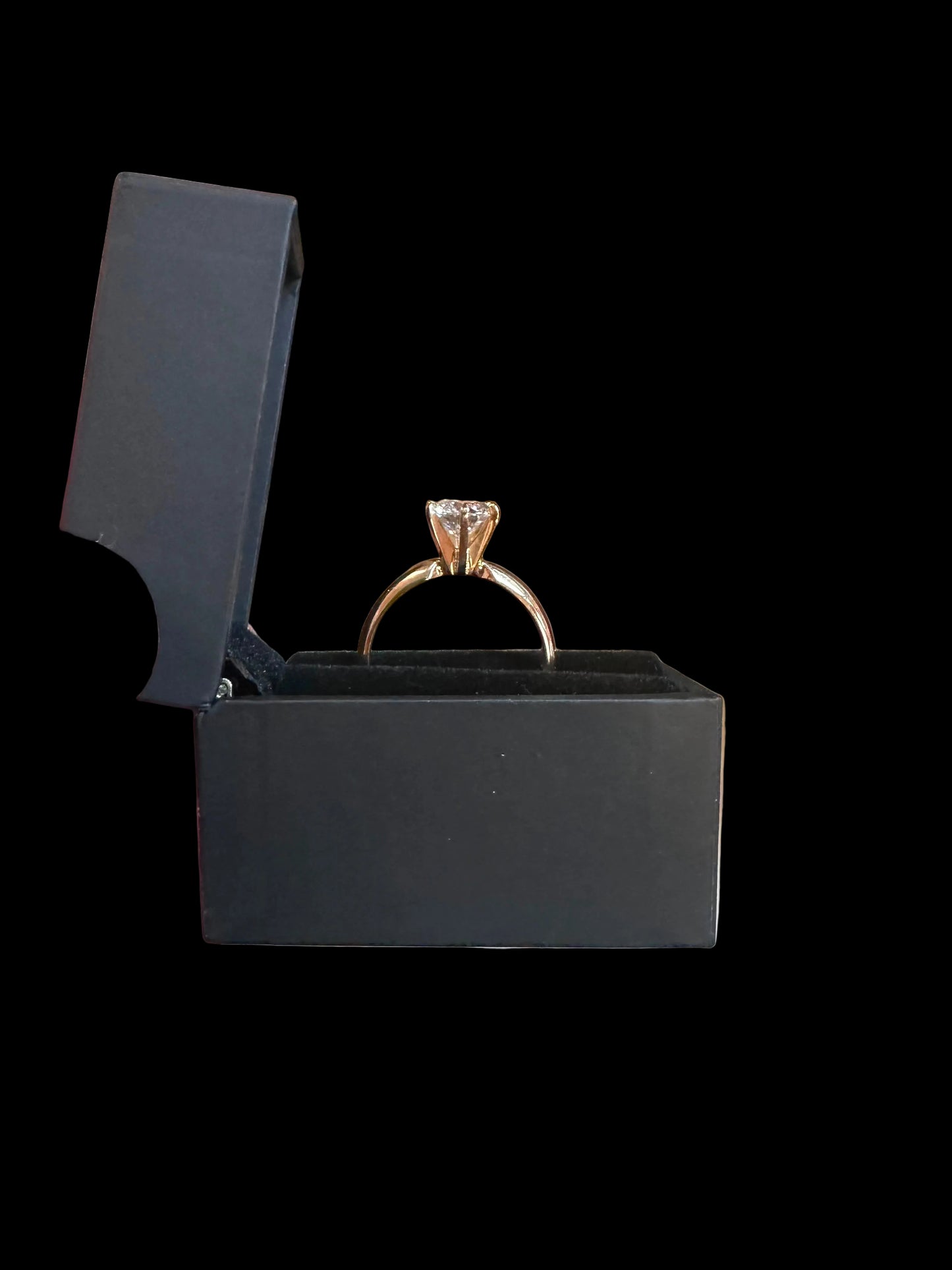 Ring 14k and diamond labs