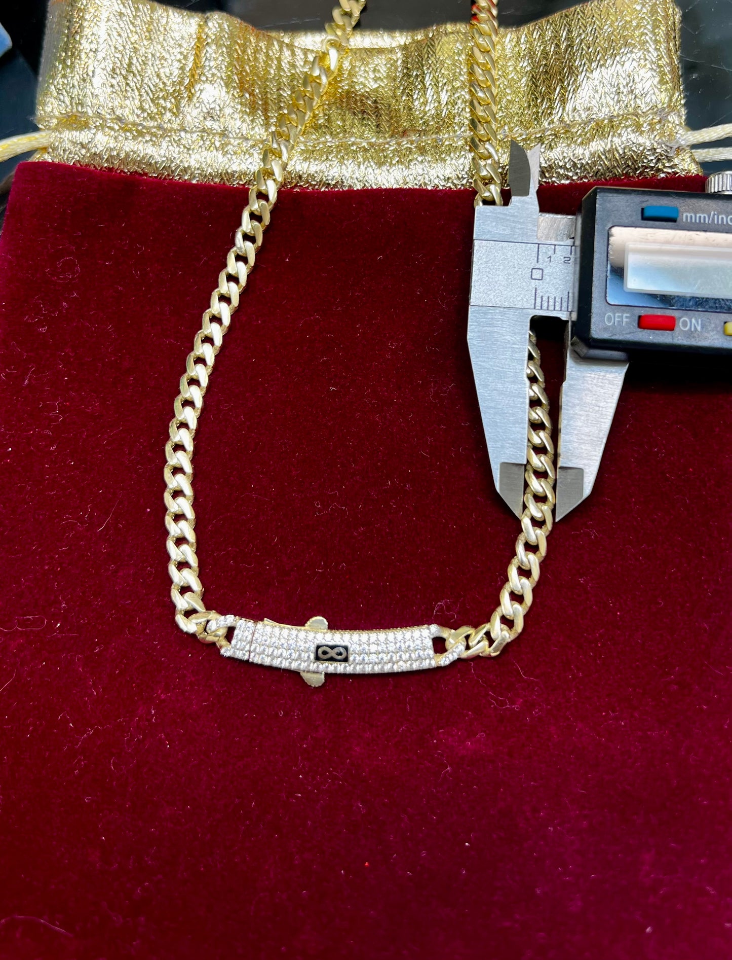 Necklaces 10k