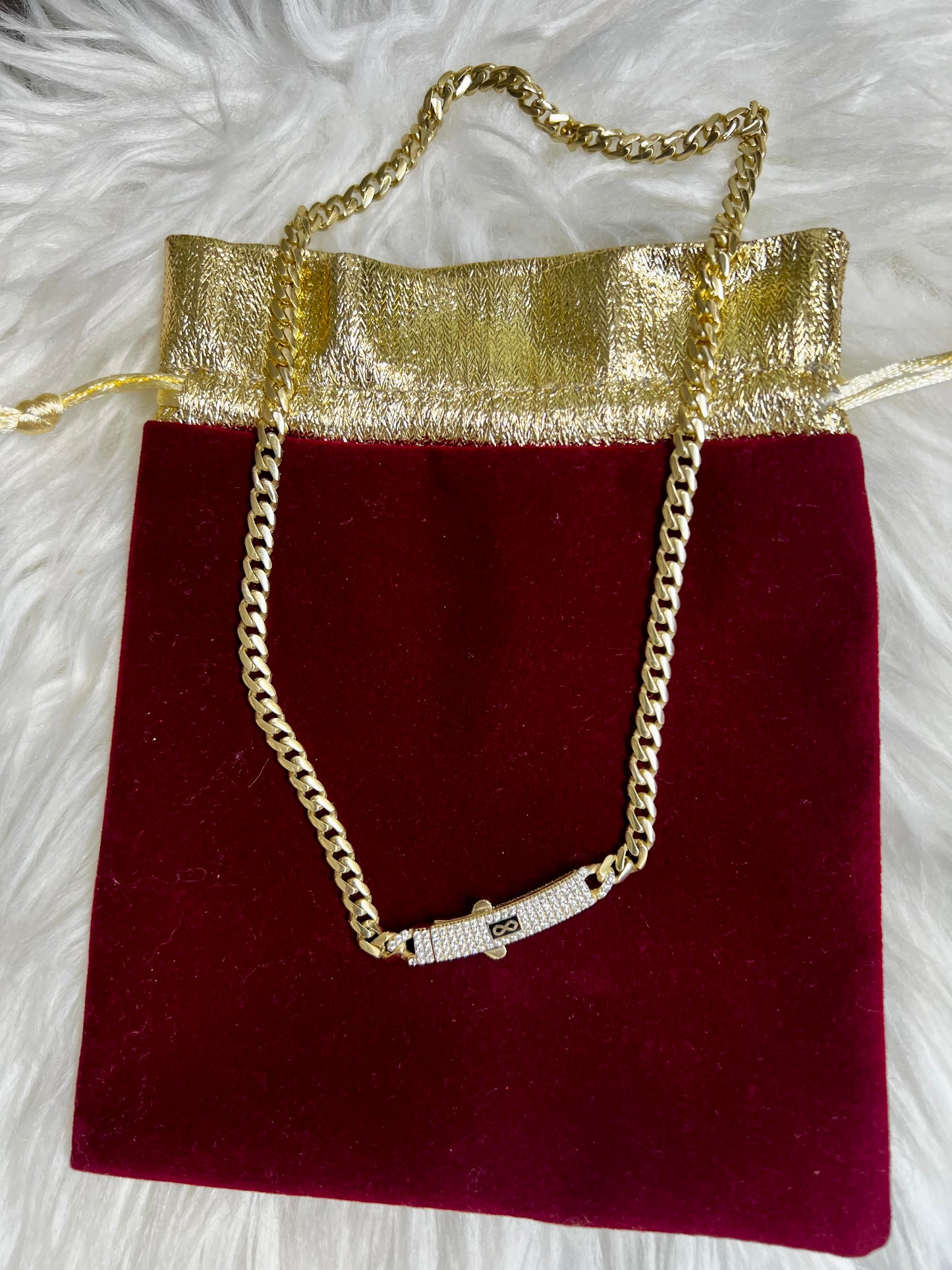 Necklaces 10k