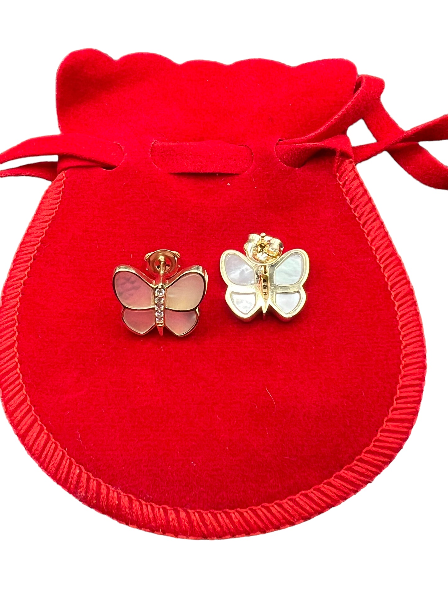 28/ set of earrings and Chains 14k