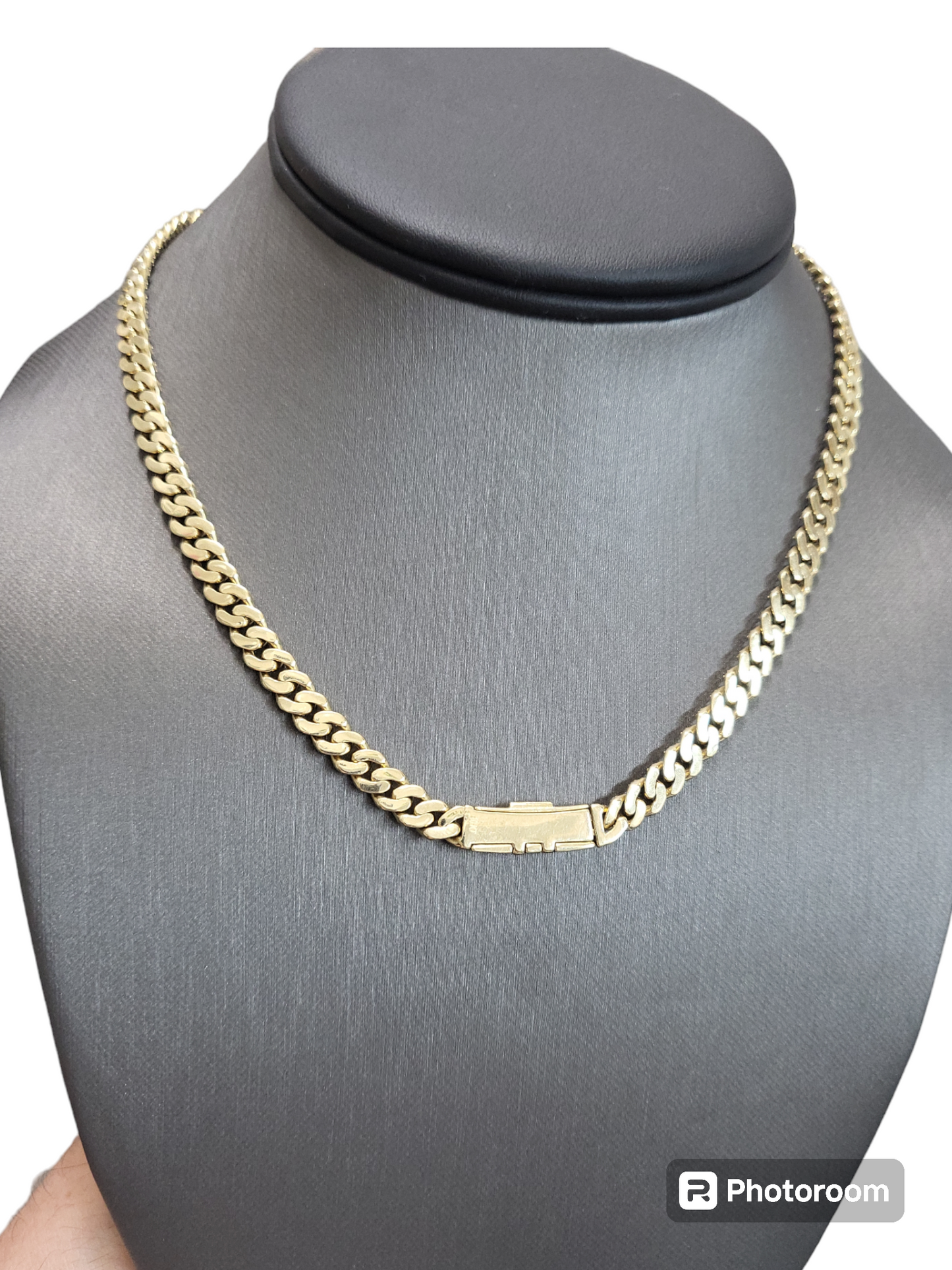 36/Chokers 10k/diamonds