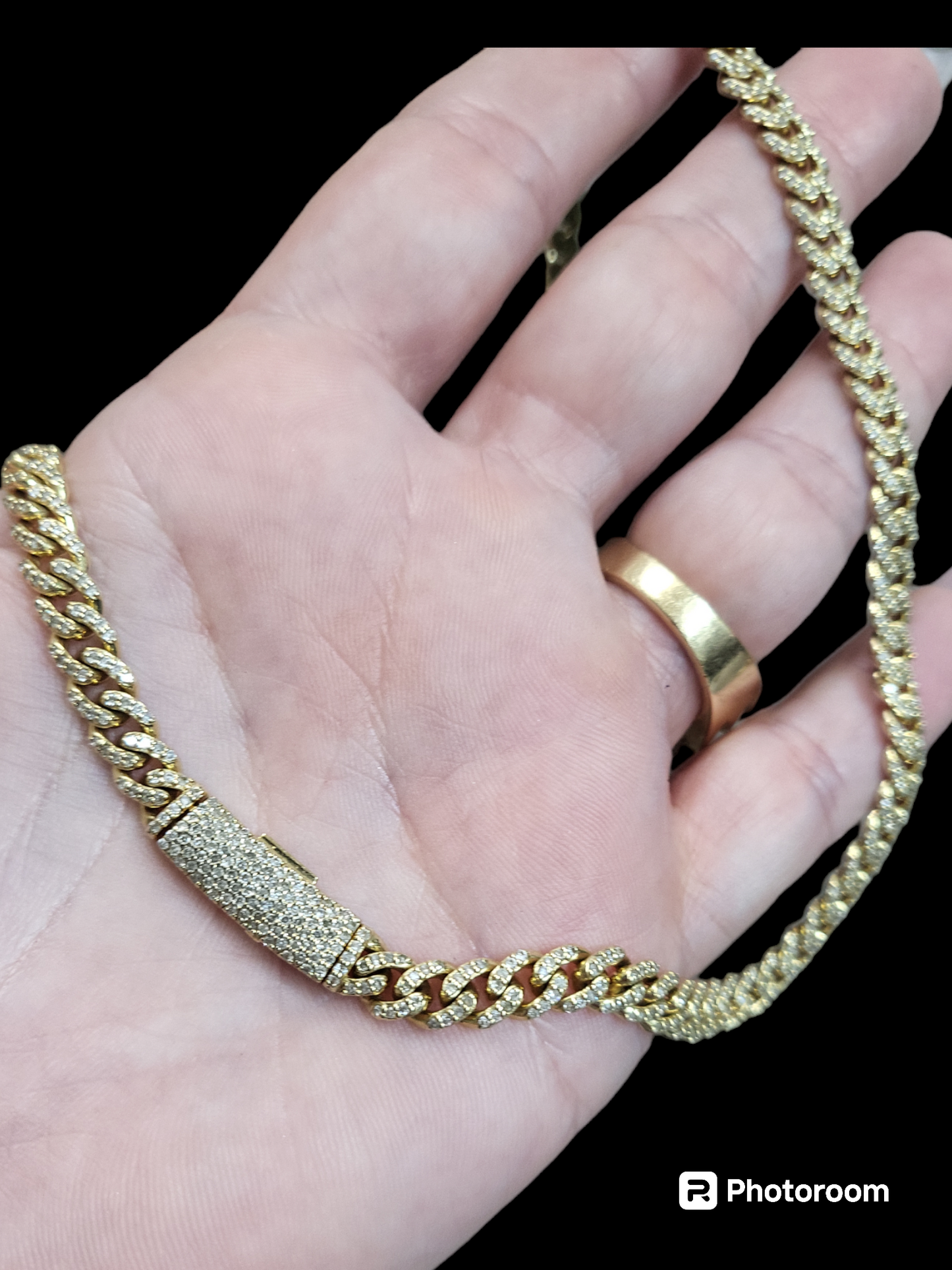 36/Chokers 10k/diamonds