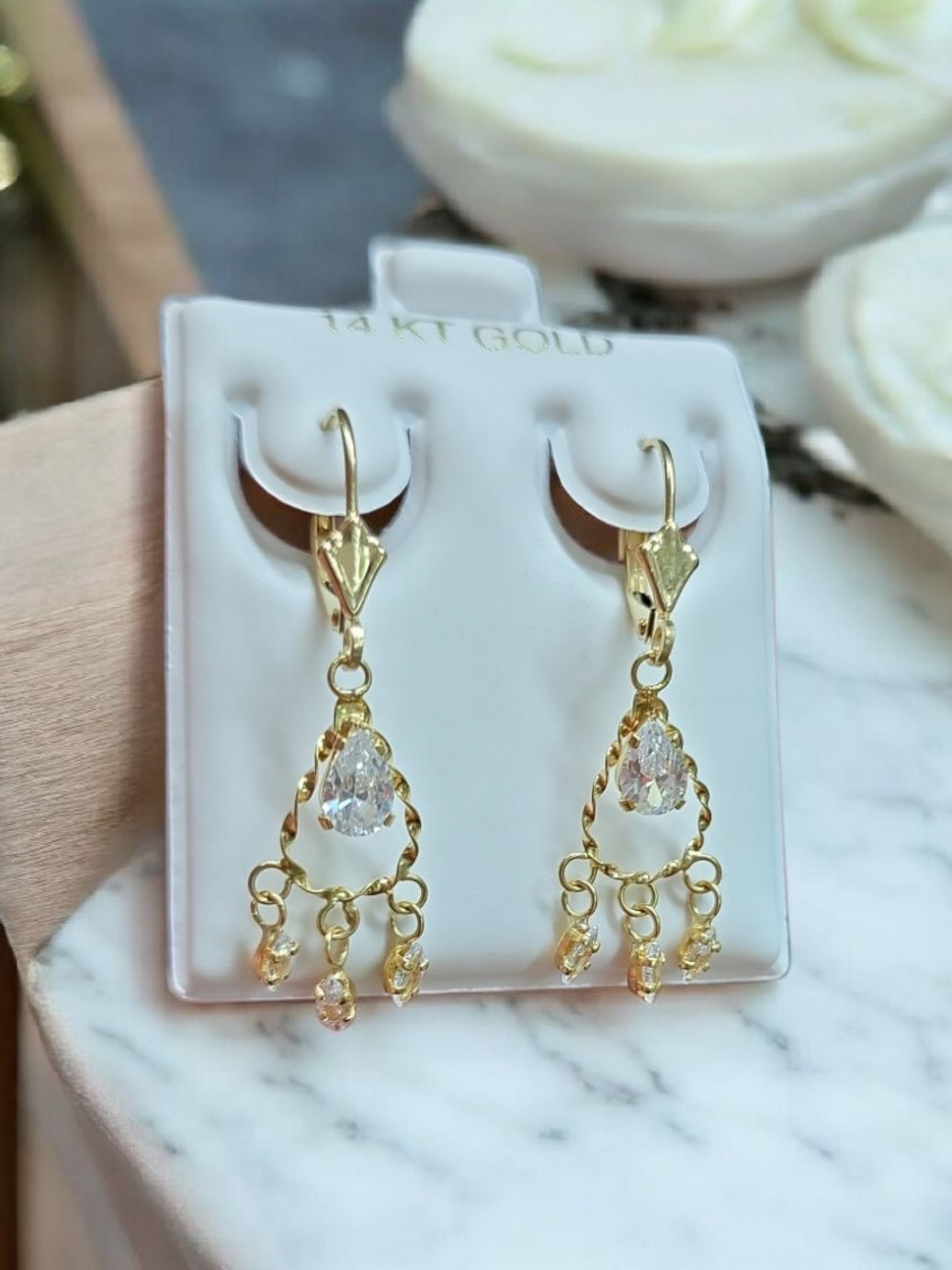 01/hoops and Earrings 14k