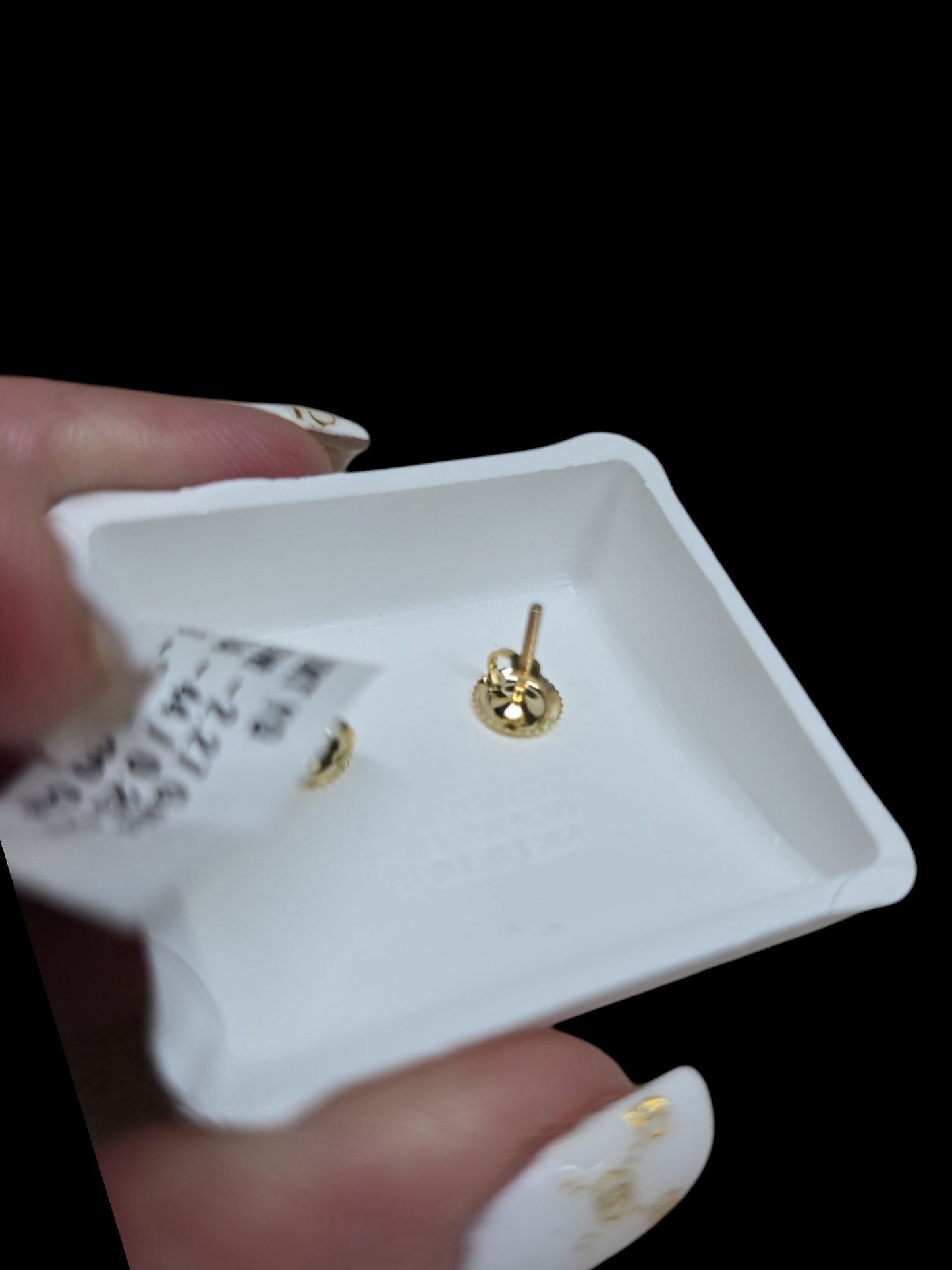 28/Earrings 10k with Diamond