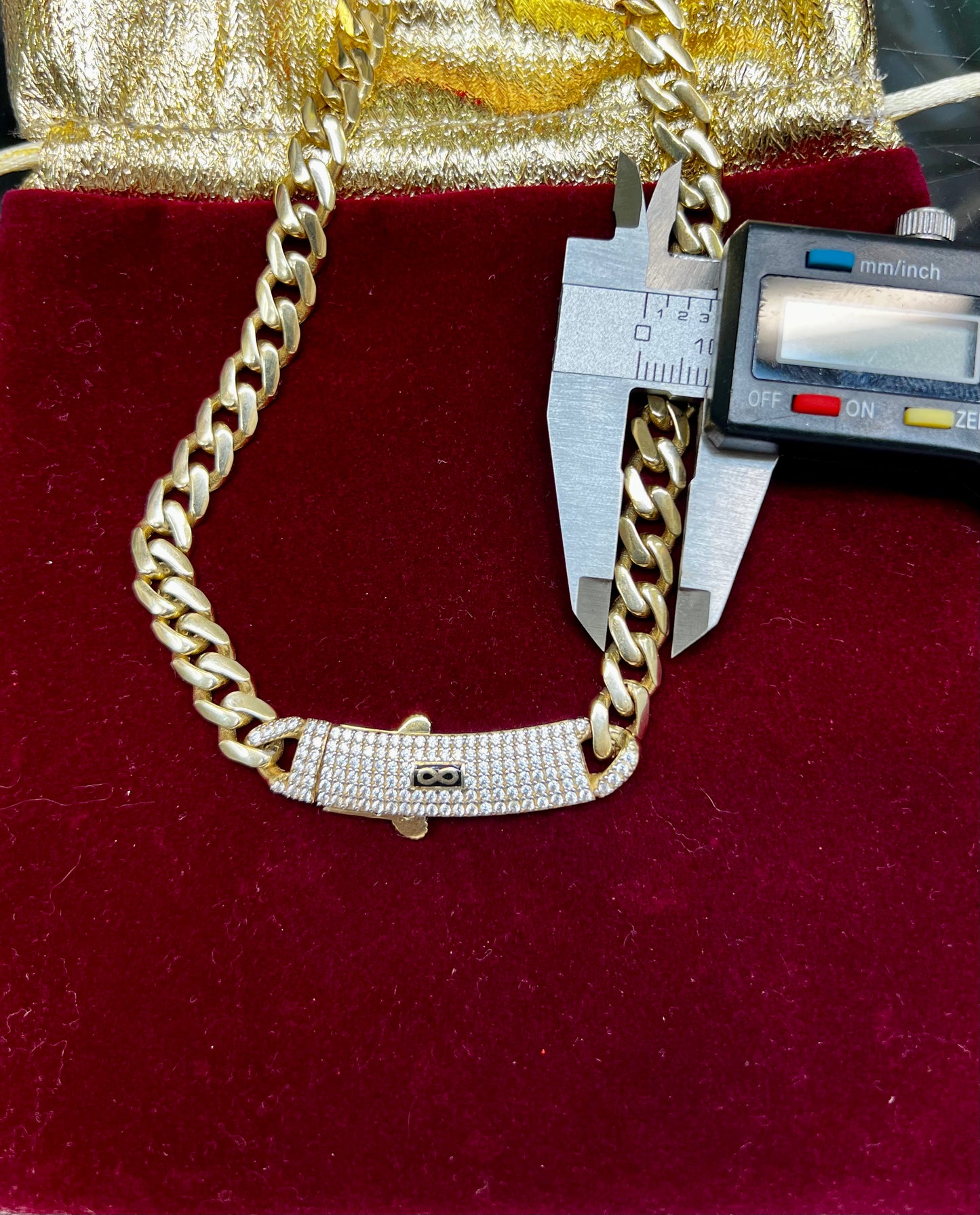 00/Necklaces 10k
