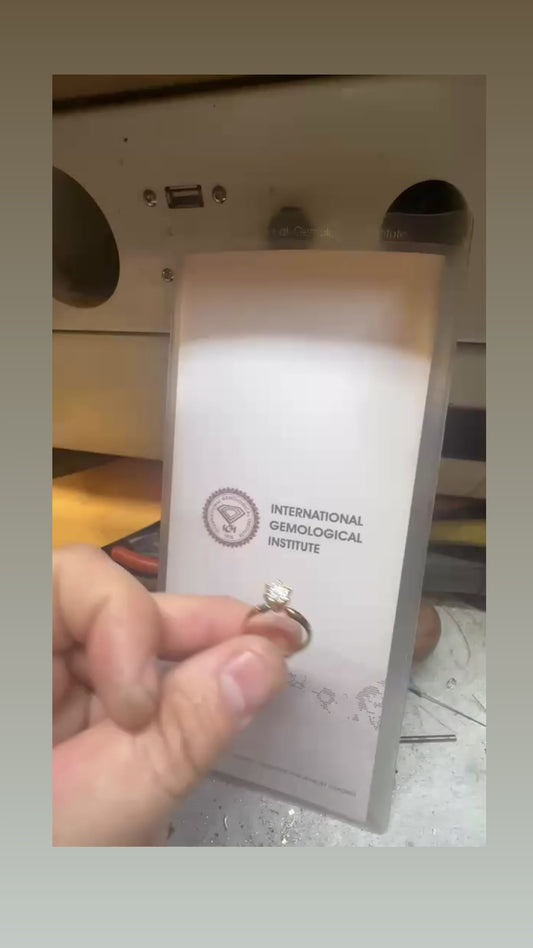 Ring 14k and diamond labs