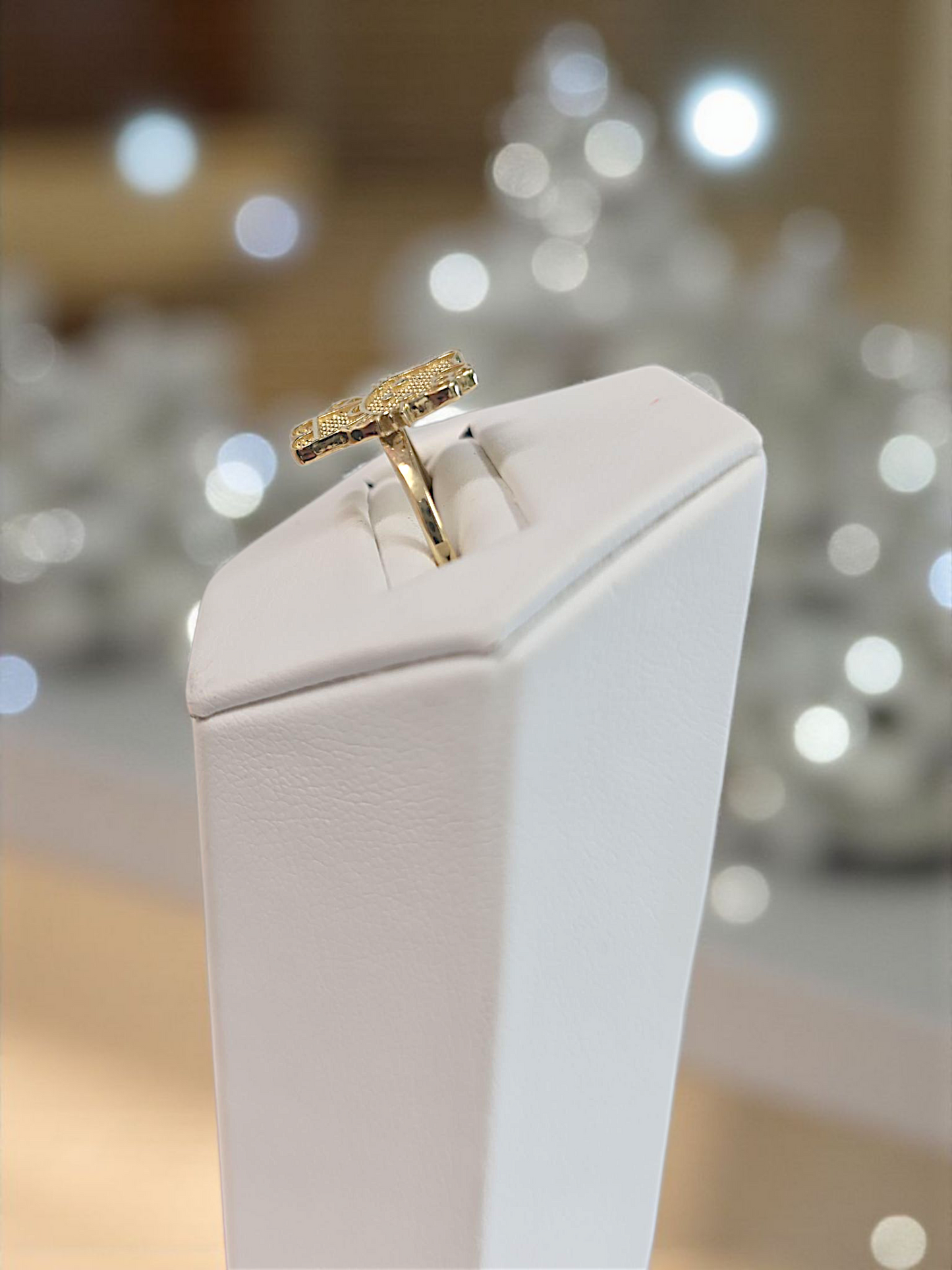 Hello kitty ring 10k