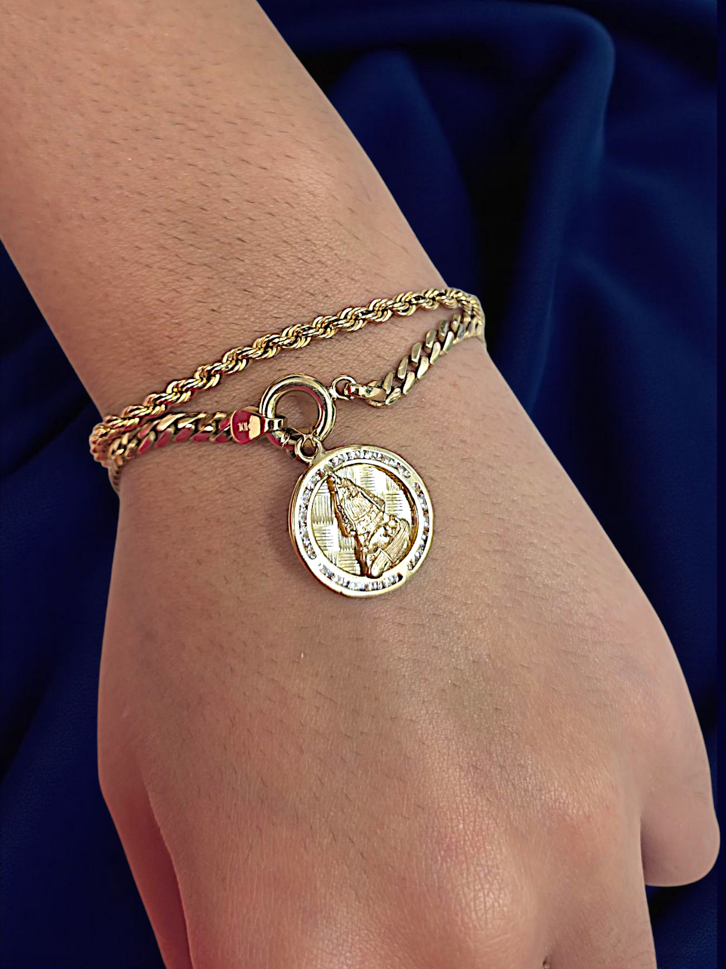 Bracelet 10k with pendant 10k 5.8G/ Size 8